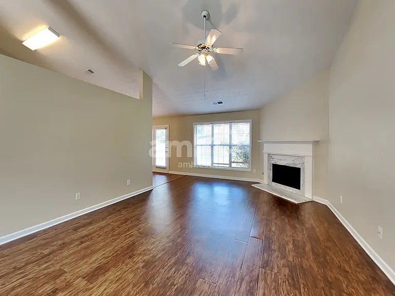 2103 Yarbrough Way — Photo 9
