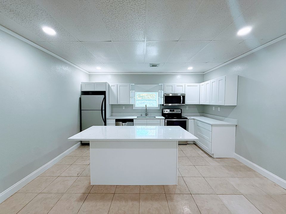 1st image of 314 7th Ave NE #14