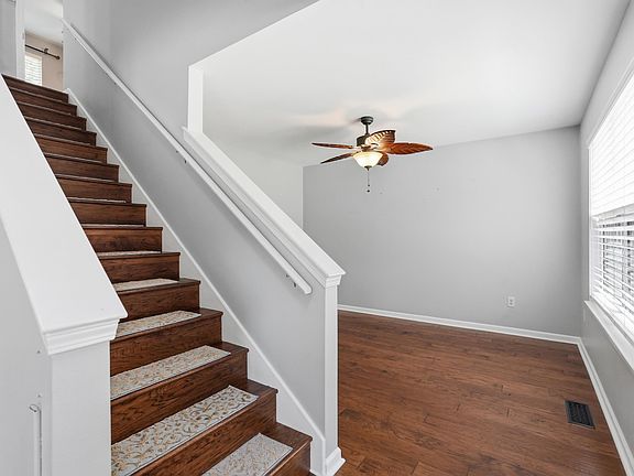 3rd image of 1124 River Oaks