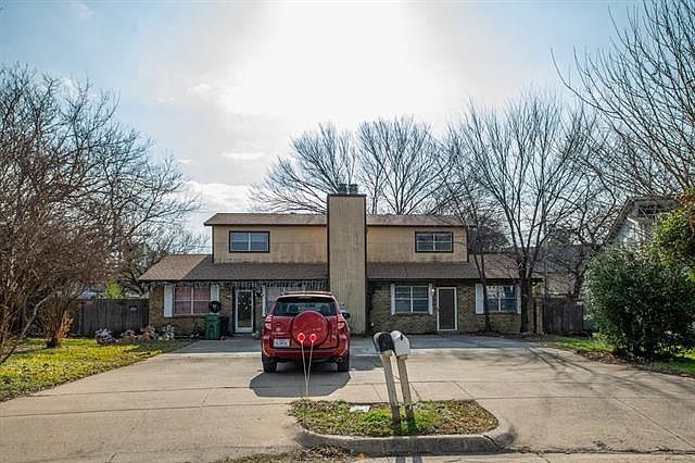 1st image of 529 Norwood Cir E