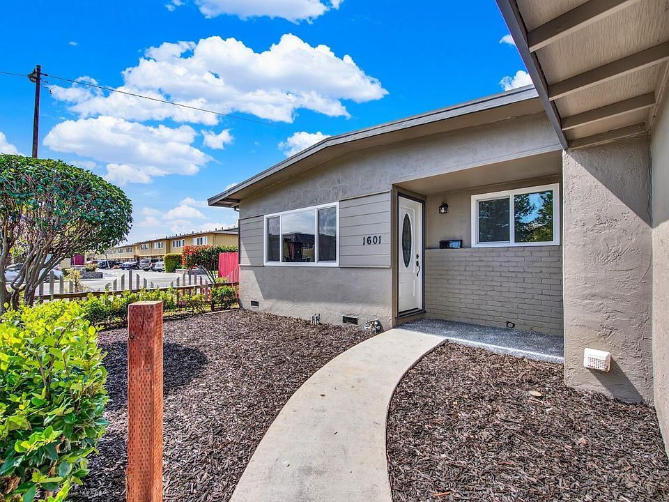 1st image of 1601 Flamingo Drive