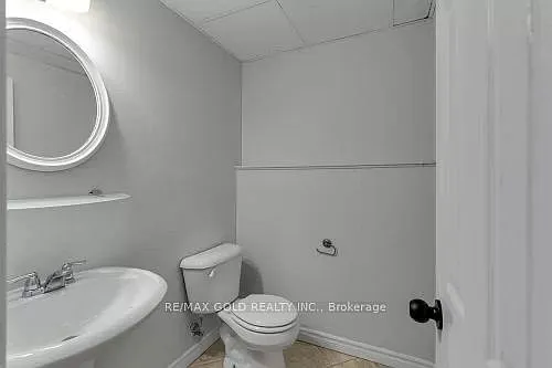 83 Speight Cres — Photo 13
