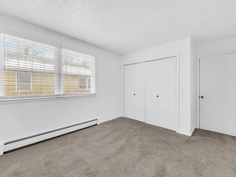 298 Mentor Ave — Photo 17