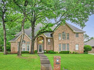 814 Majestic Oaks Ct, Mansfield, TX 76063