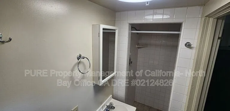 312 Washington St #4 — Photo 4