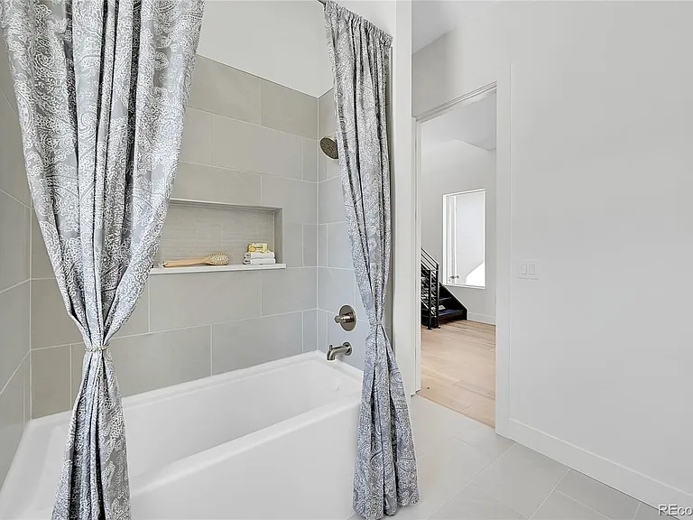 4895 W 29th Ave — Photo 28