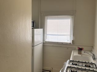 703 13th St APT 9, Modesto, CA 95354