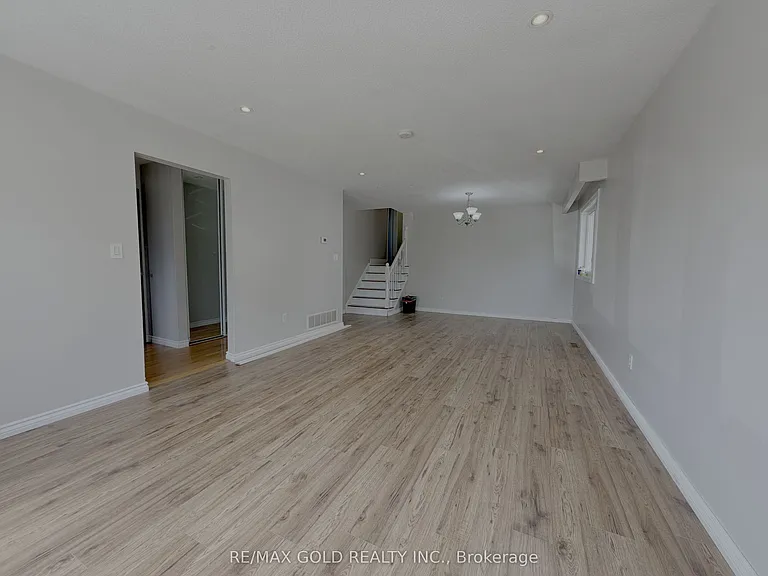 166 Harmony Rd S — Photo 5