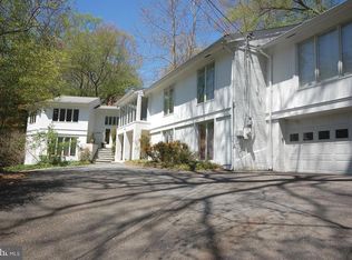 6215 Goldsboro Rd UNIT C, Bethesda, MD 20817