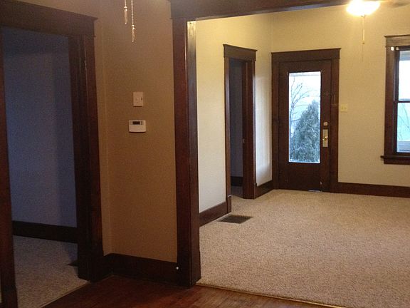 3rd image of 420 6th Ave