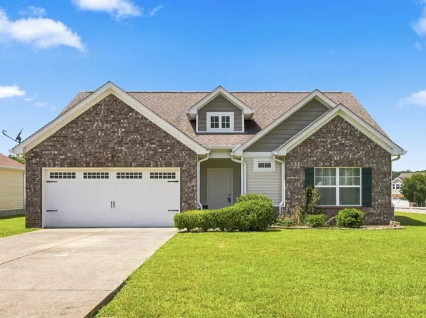 211 Wyburn Pl, Burns, TN 37029
