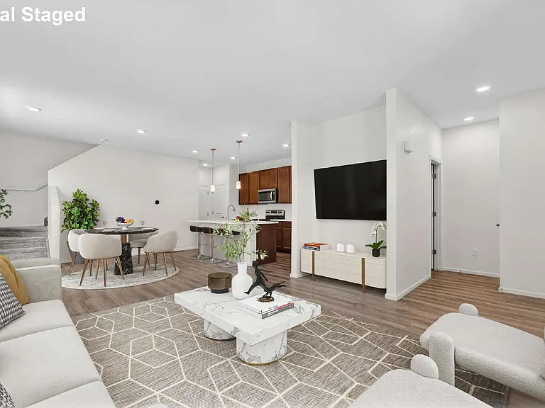6361 N Malaya St — Photo 40
