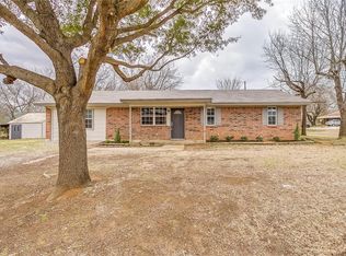 6200 Creek Crossing Rd, Alvarado, TX 76009