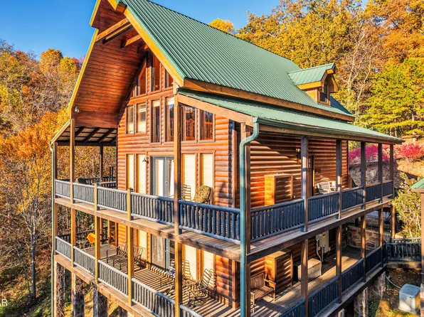 2607 Sunset Cir, Sevierville, TN 37862