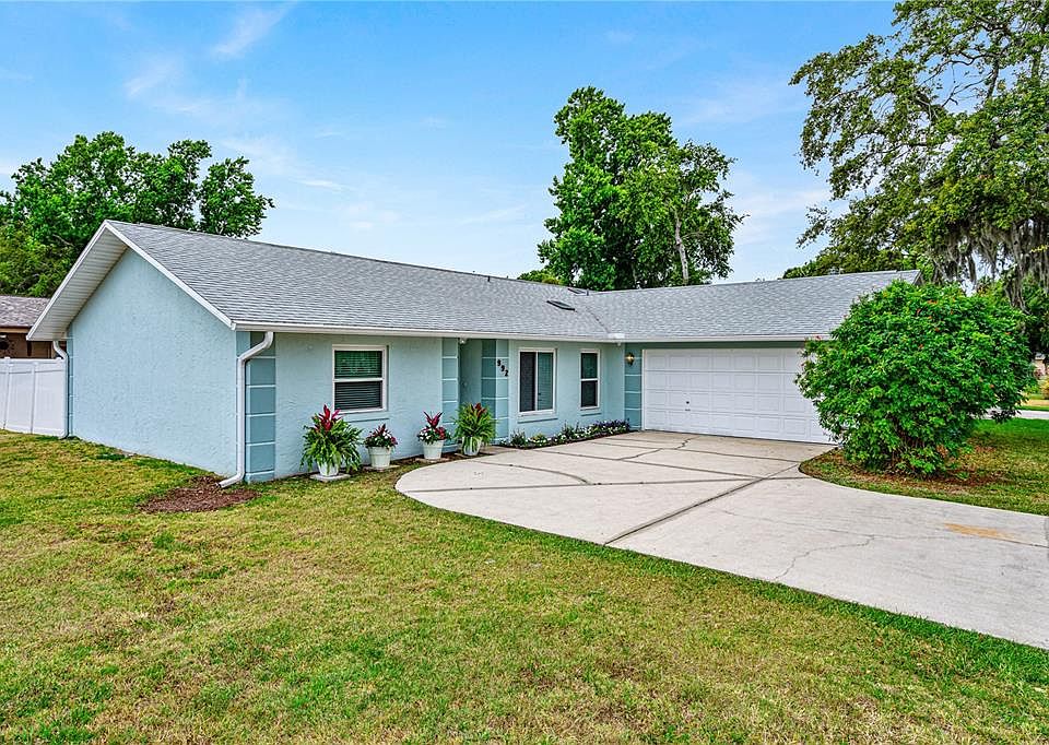 1st image of 992 SANDLE WOOD DRIVE