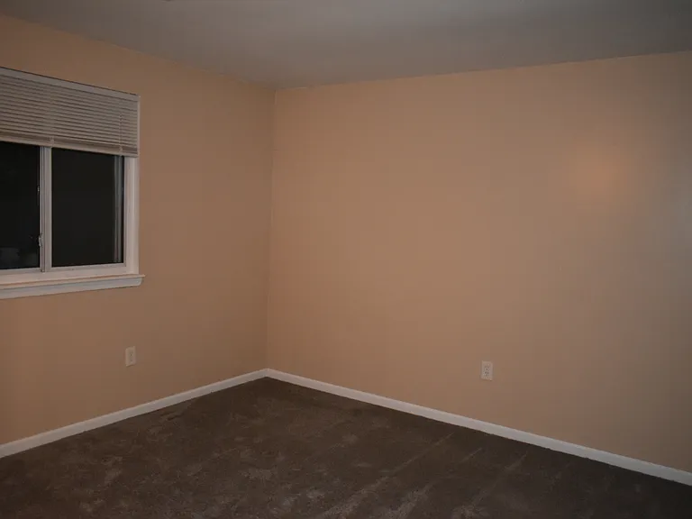 315 Pond View Ln — Photo 12