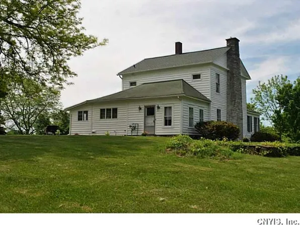 8390 E Seneca Tpke, Manlius, NY 13104