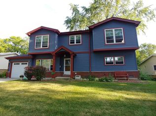 281 Peach Tree Ln, Elk Grove Village, IL 60007