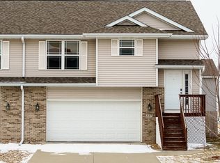 237 N Park Ridge Rd, North Liberty, IA 52317