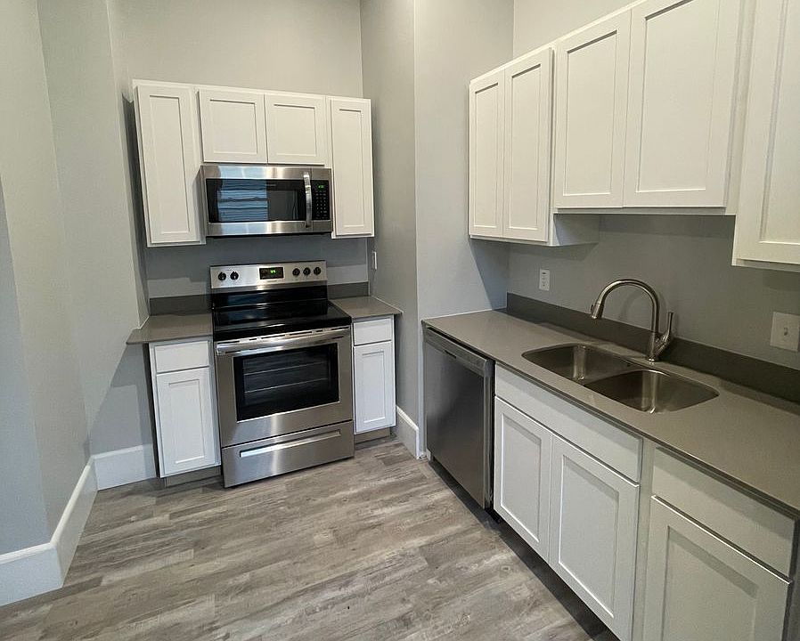 2nd image of 1106 Brown St #C
