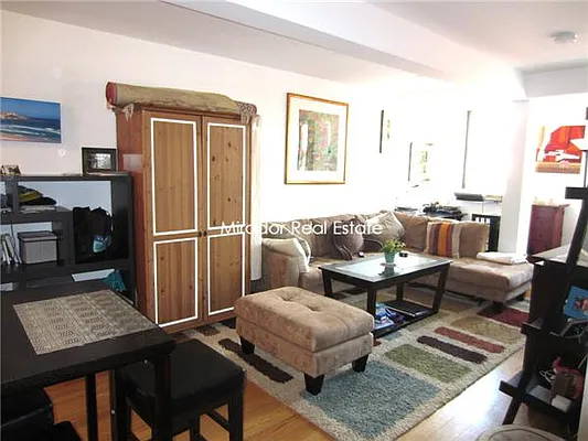 Rented by Mirador Real Estate | media 42