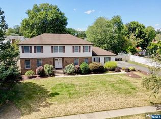 8 Torbet Dr, Wayne, NJ 07470