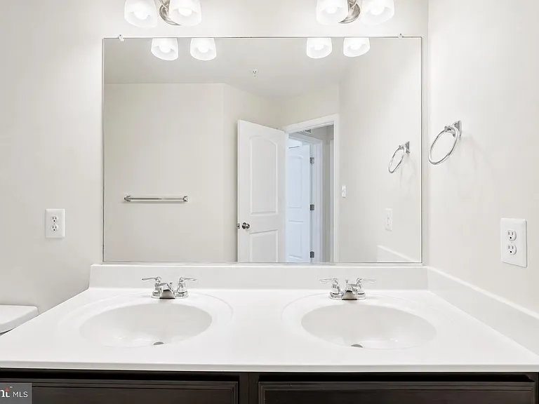 4731 Cambria Rd — Photo 45