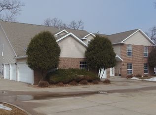425 27th Ave UNIT 10, Amana, IA 52203