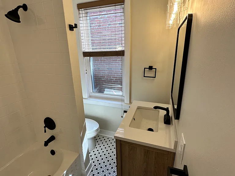 33 E Collings Ave — Photo 7