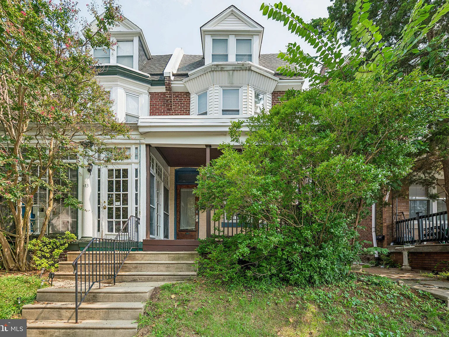 481 Gerhard St — Photo 1