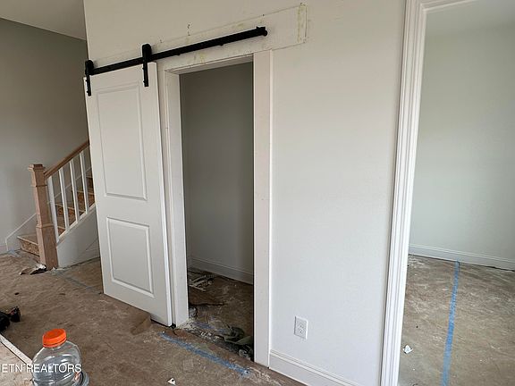 2nd image of 3435 Majestic Hills Way