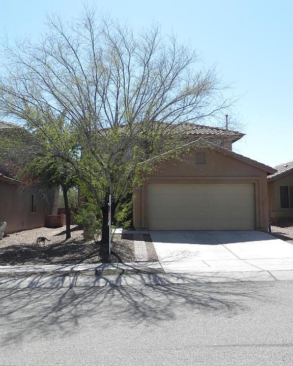 1st image of 697 W Cholla Crest Dr