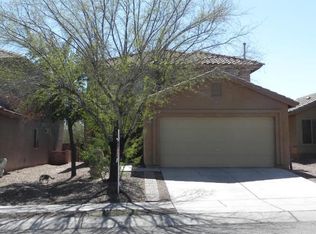 697 W Cholla Crest Dr, Green Valley, AZ 85614