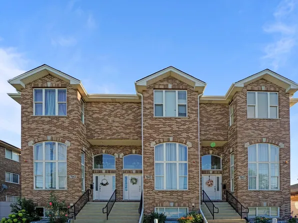 7943 W 92nd St, Hickory Hills, IL 60457