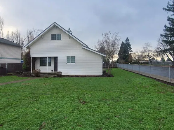 493 N Fir St, Canby, OR 97013