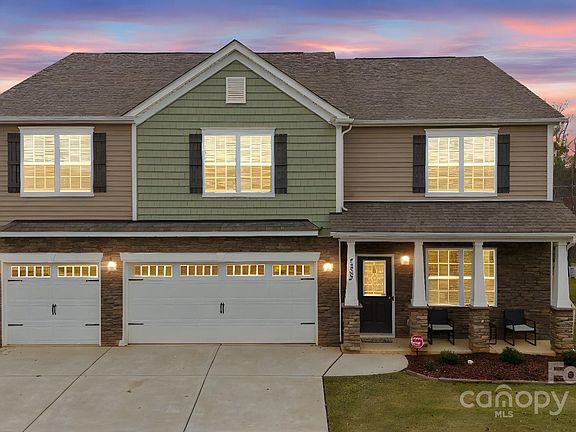 3rd image of 7805 Stonehouse Dr