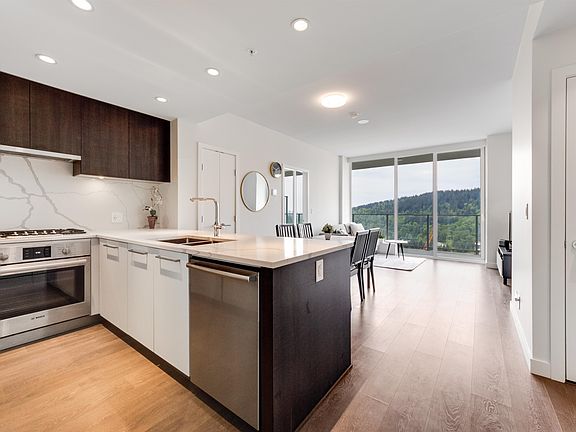 3rd image of 567 Clarke Rd #2603