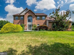 20 Meadow Ridge Rd, Temple, PA 19560