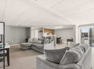 16 Richards Ave APT 306, North Attleboro, MA 02760