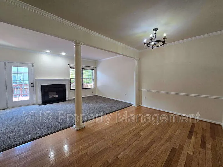 6186 Library Ln — Photo 7