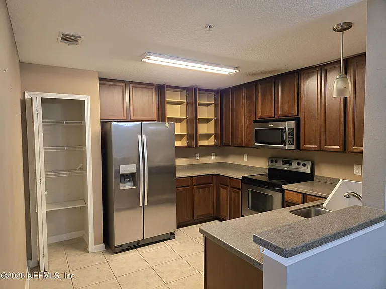 13827 Herons Landing Way #12 — Photo 7
