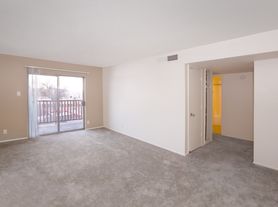 5328 Montgomery Blvd NE