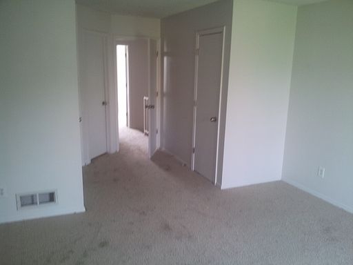 4th image of 4227 Charleston Dr