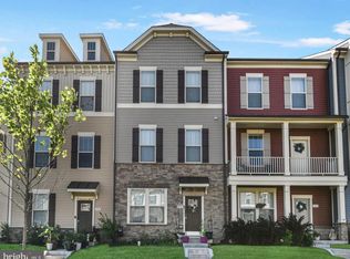 8910 Shady Pines Dr, Frederick, MD 21704