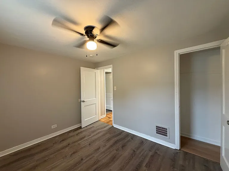8339 S Hamilton Ave — Photo 10