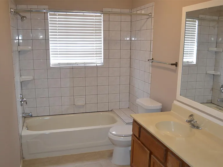 4203 Field Meadow Dr — Photo 21