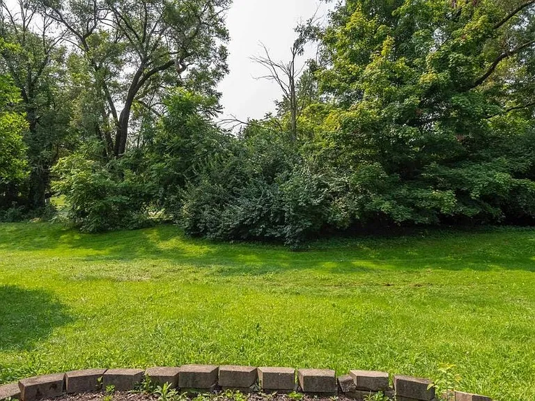 821 W Rosewood Dr — Photo 16