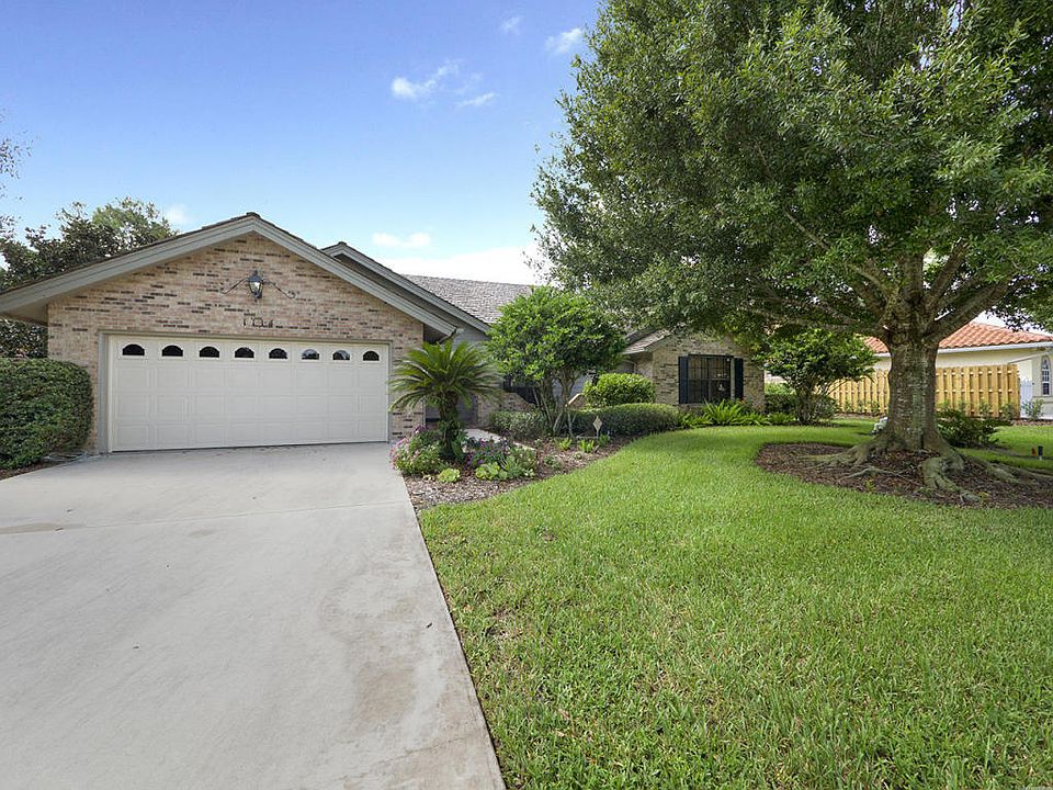 1st image of 1114 SW Forest Hill Cv