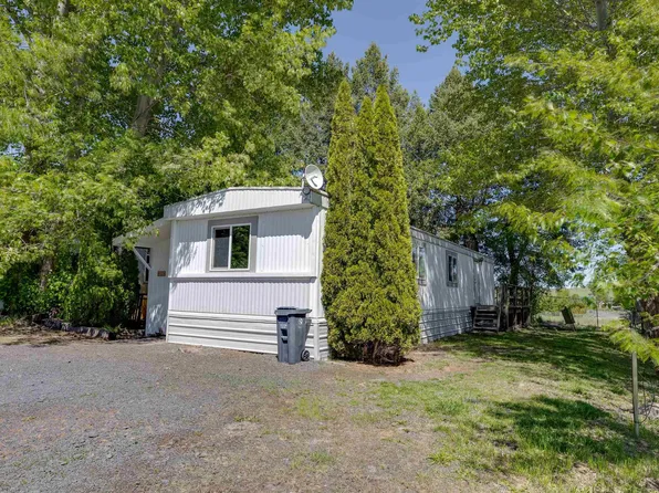 3175 Tomer Rd Trailer 33, Moscow, ID 83843