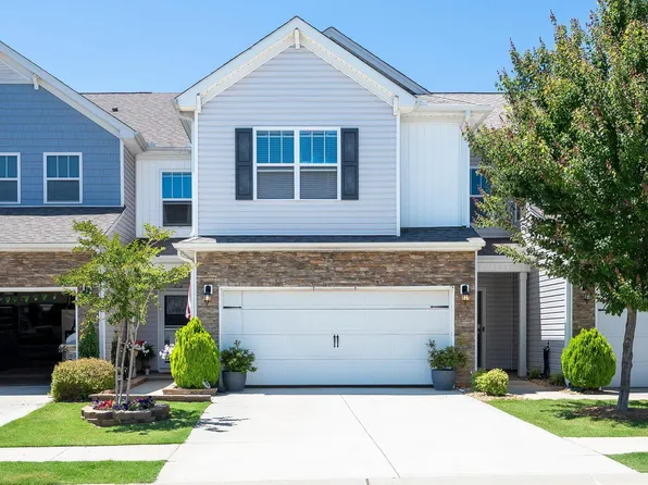 578 Yellow Fox Rd, Greer, SC 29650